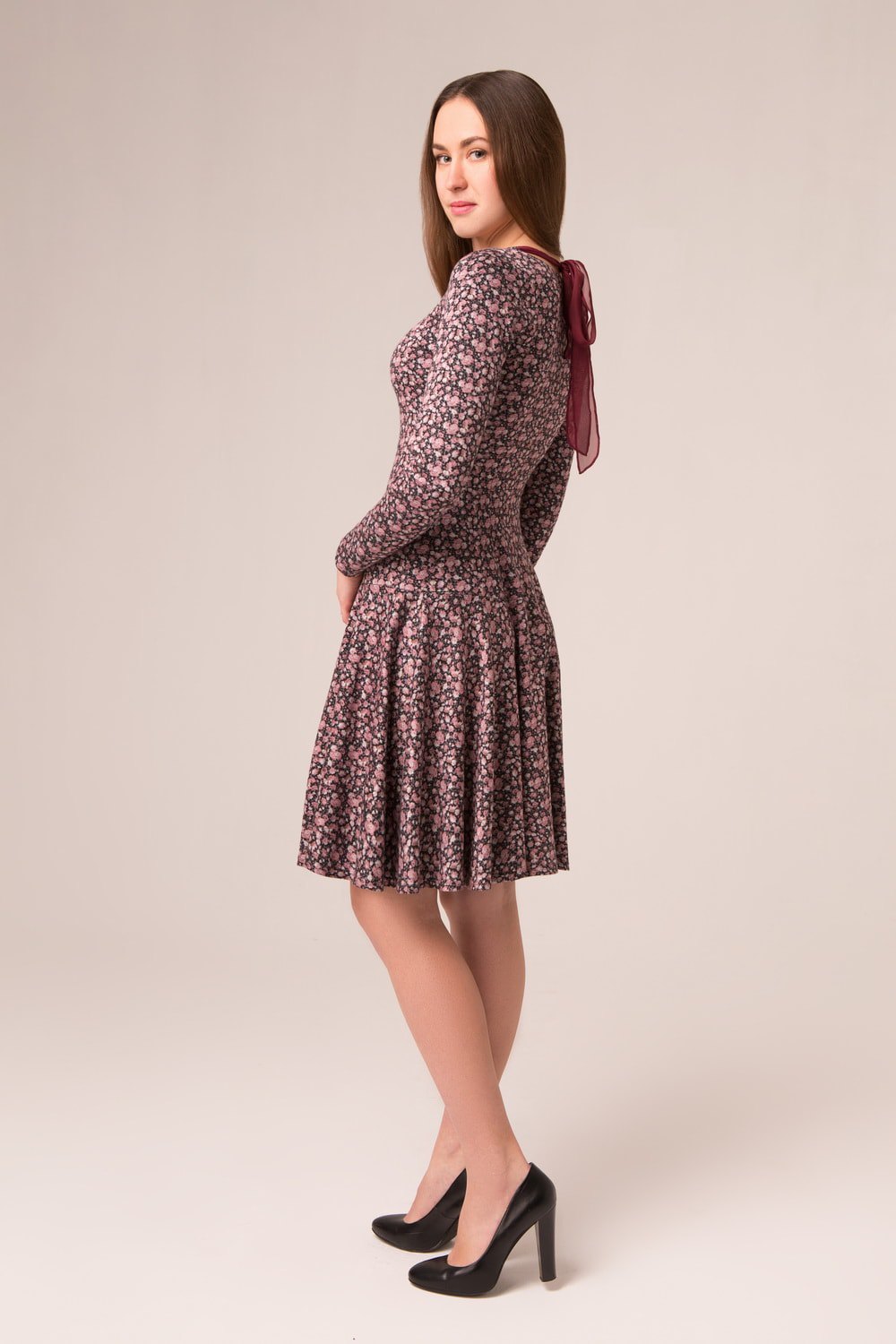 Платье женское "С бантиком" модель 615/3 розовые розочки