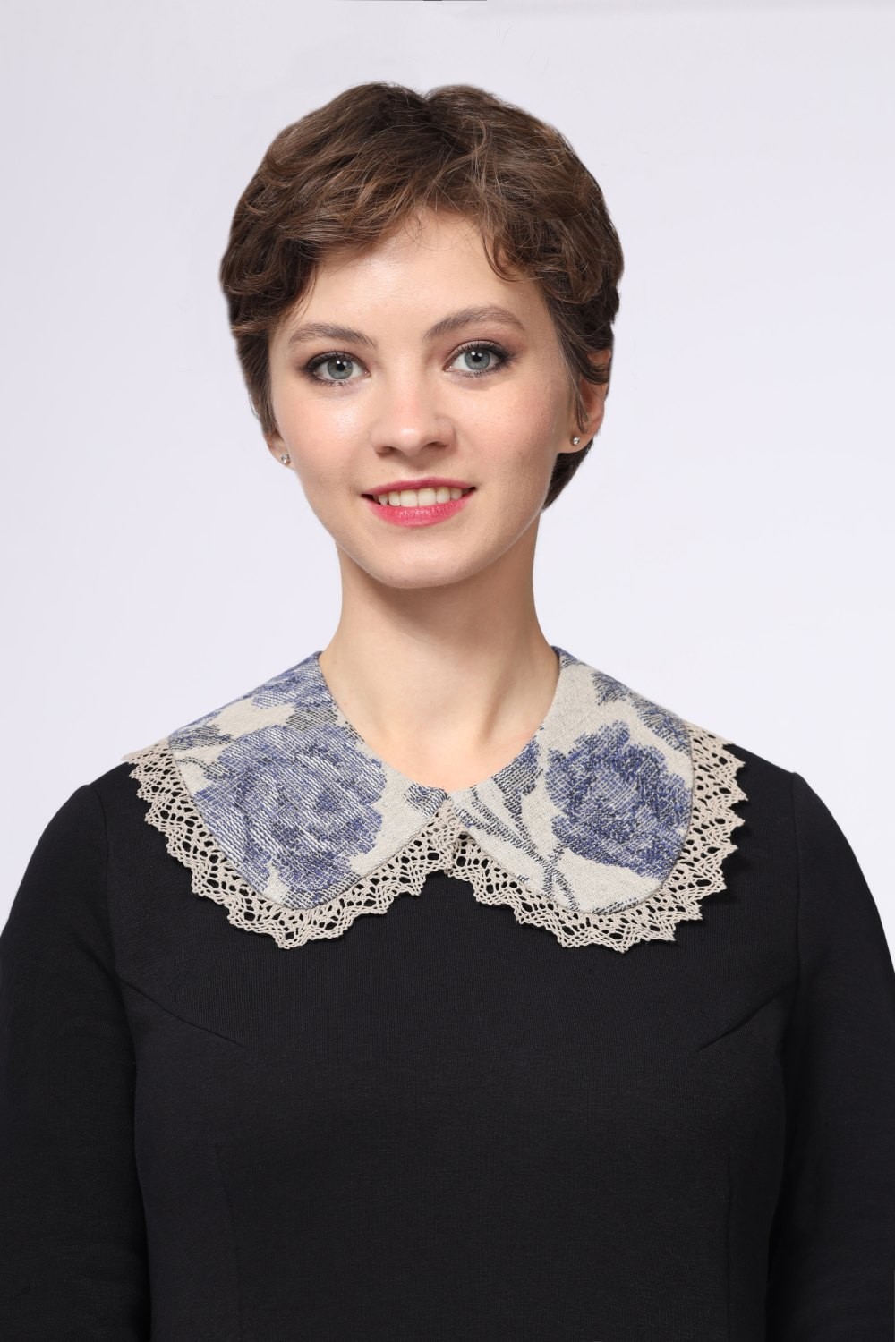 Воротник съёмный "С крючком" модель 1229 цвет: синие цветы