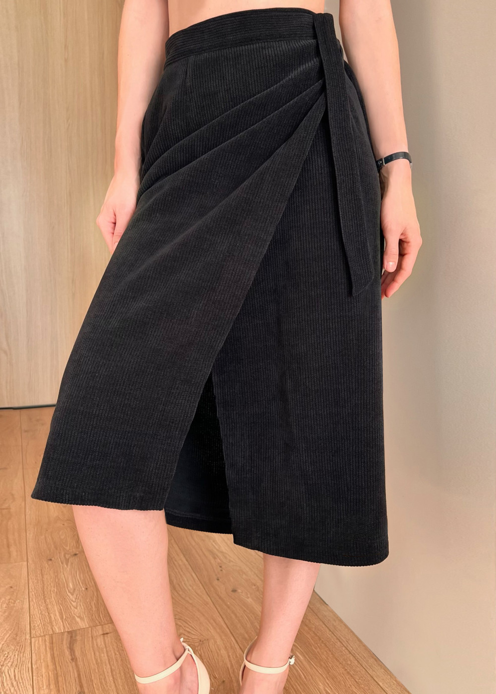 Юбка женская "На запах" модель 539 вельвет черный