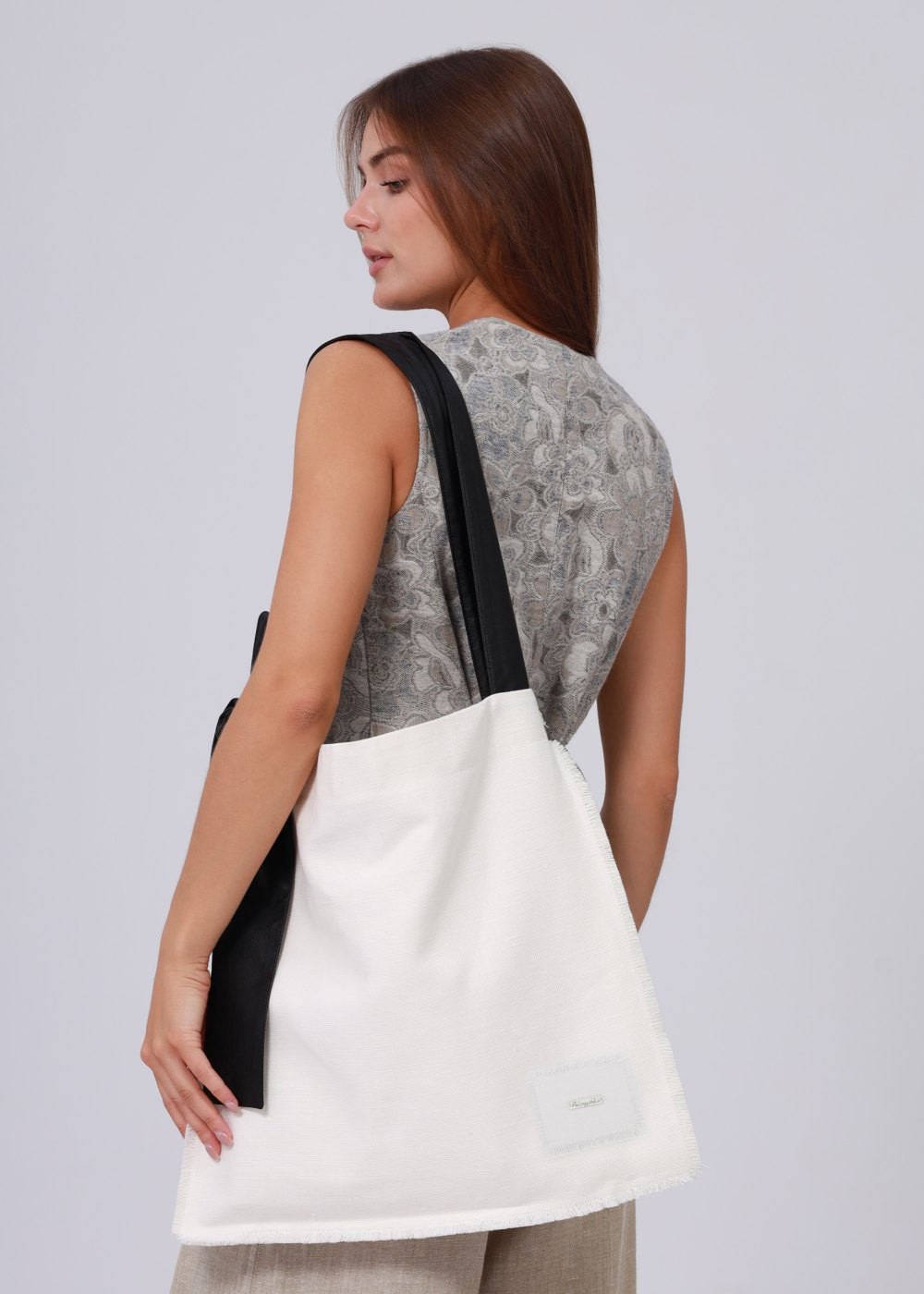 Сумка женская Шоппер с бантом модель 863 цвет белый