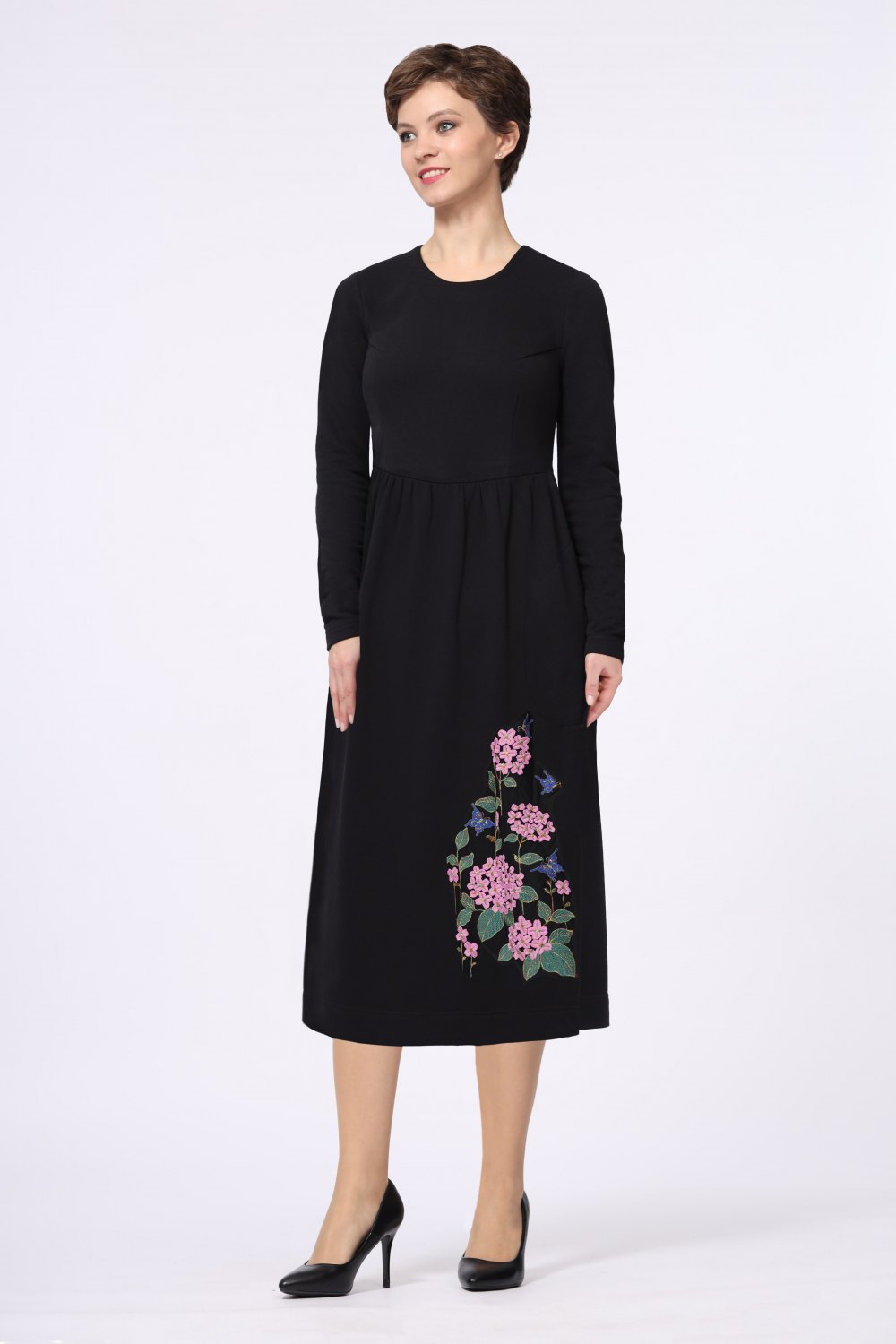 Платье женское "Эдельвейс" декор цветы, модель 640/1 цвет: черный