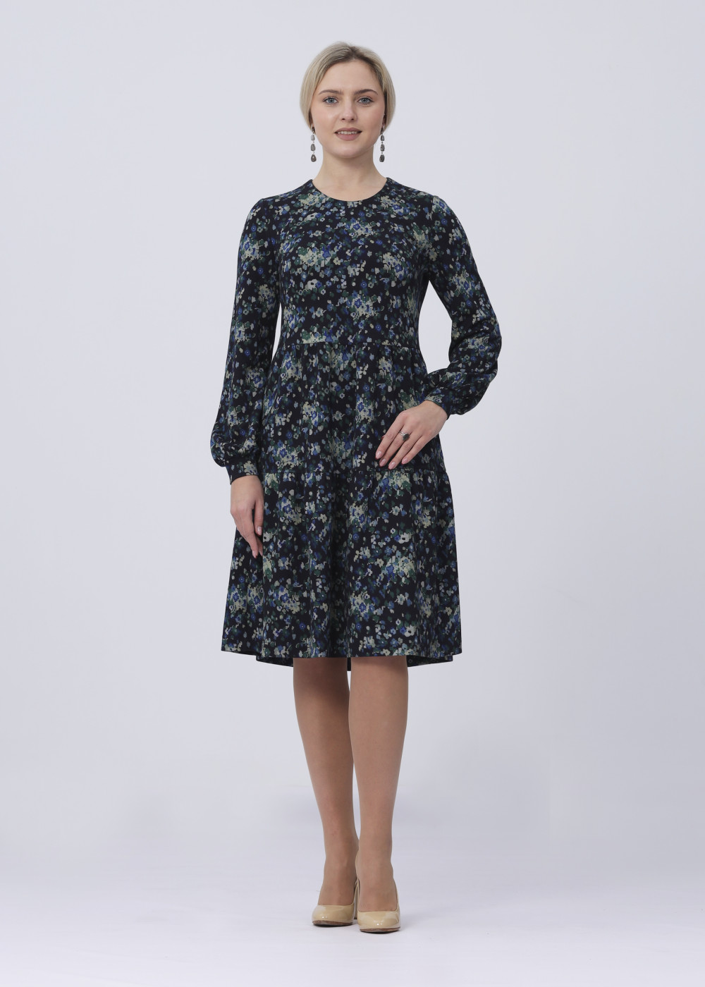 Платье женское "Каскад" модель 669/2 трикотаж цветочки на синем