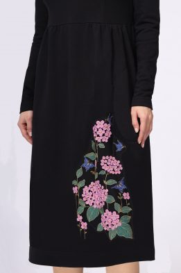 Платье женское "Эдельвейс" декор цветы, модель 640/1 цвет: черный